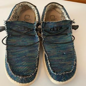 Hey Dudes size 8
